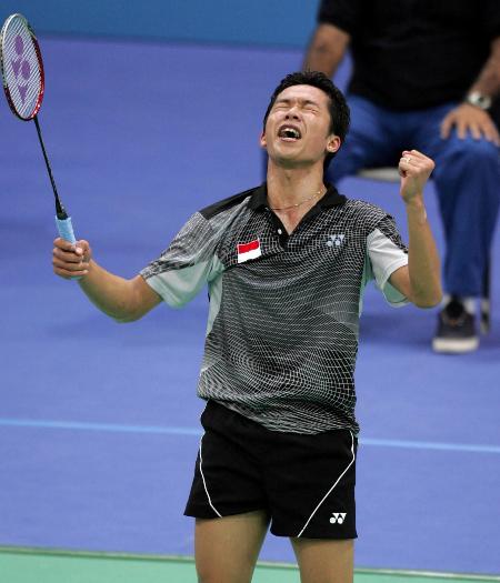 Taufik - INA ӡշƿ2004ŵW\ëِЊZ
